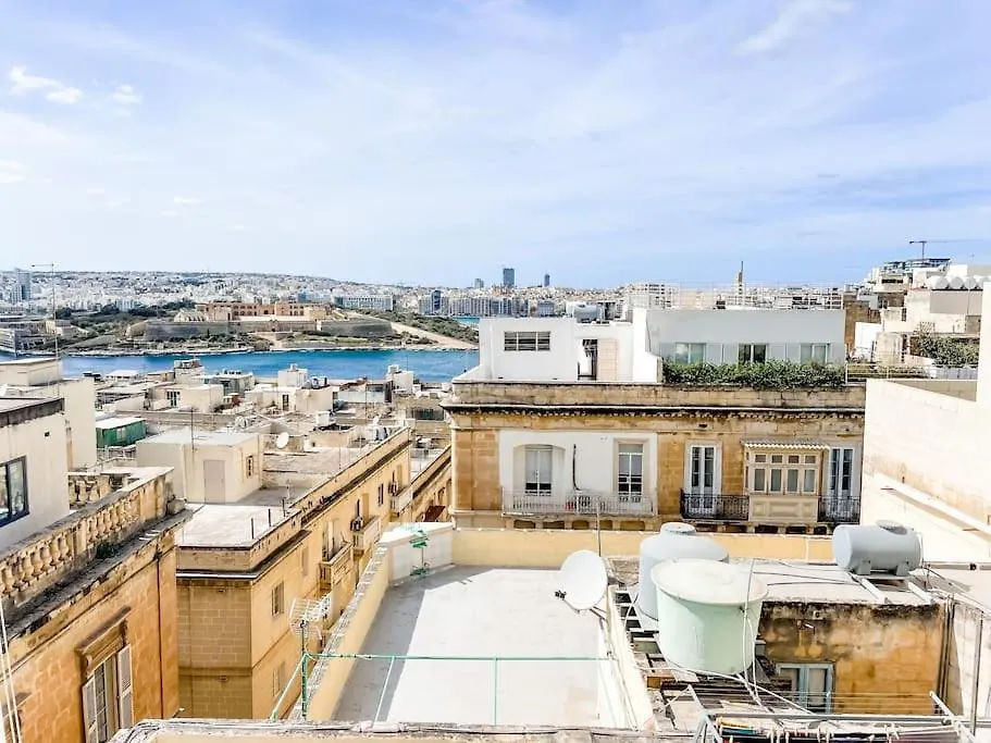 City Penthouse With Roof Terrace And Sea Views Valletta 0*,  Malta