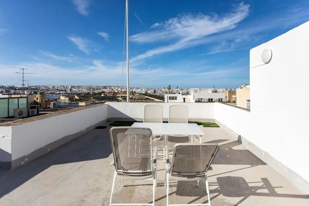 City Penthouse With Roof Terrace And Sea Views Valletta