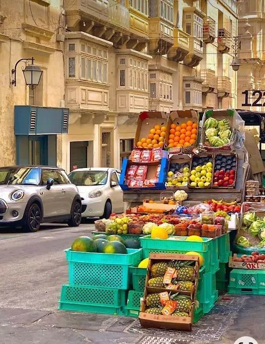 Lägenhet City Penthouse With Roof Terrace And Sea Views Valletta