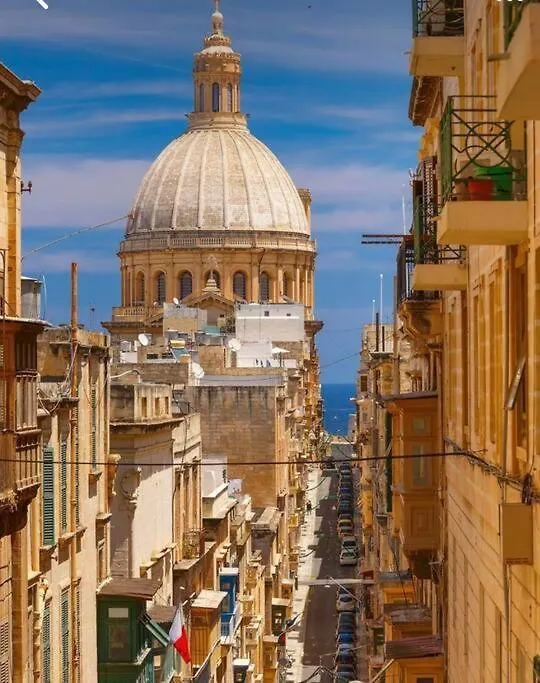City Penthouse With Roof Terrace And Sea Views Valletta Lägenhet